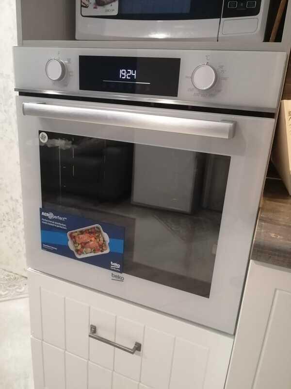 Электрический духовой шкаф Beko BBIE18300W белый, фото 8